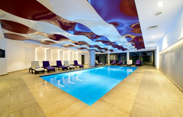 RAYMAR HOTELS AND RESORTS *****