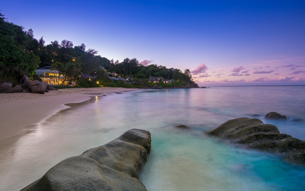 Seychelle-szigetek / Carana Beach Hotel**** / Mahé