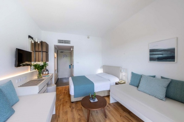 Louis Phaethon Beach Hotel 2025 tél