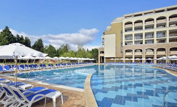 Hotel SOL Nessebar Mare/Bay**** AI, egyénileg