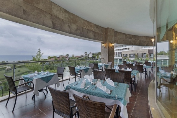 Alba Royal Hotel. *****