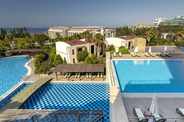 Horus Paradise Luxury Resort. *****