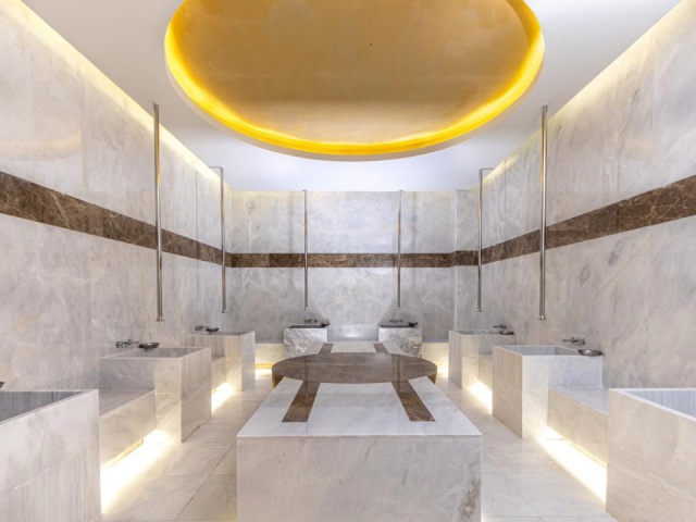 Serenity Queen Hotel