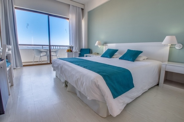 Crystal Springs Beach Hotel - 10 éjszakás