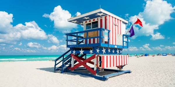 KARIBI VARÁZSLAT *****