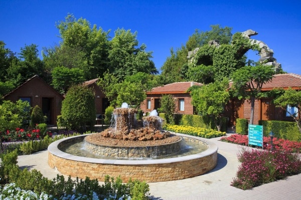 CAN GARDEN BEACH ****