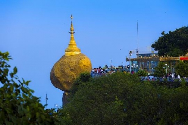 Burma Nagykörút ***