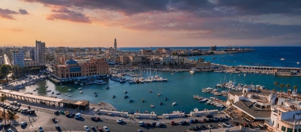 APULIA (BUSZ-REPÜLŐ)