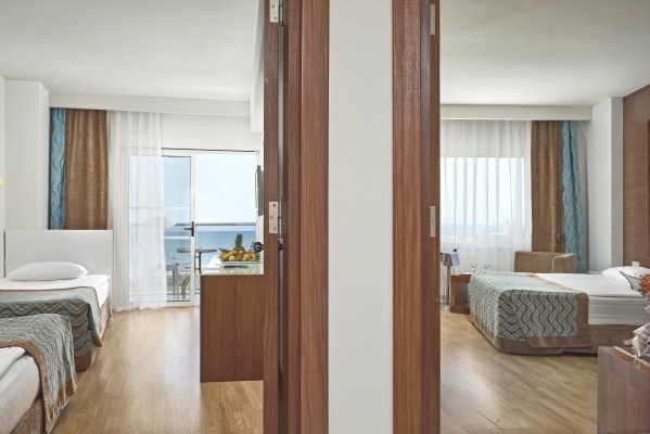 SEADEN SEA WORLD RESORT & SPA *****