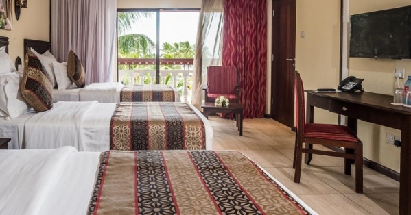 PrideInn Paradise Beach Resort****, AI, repülővel