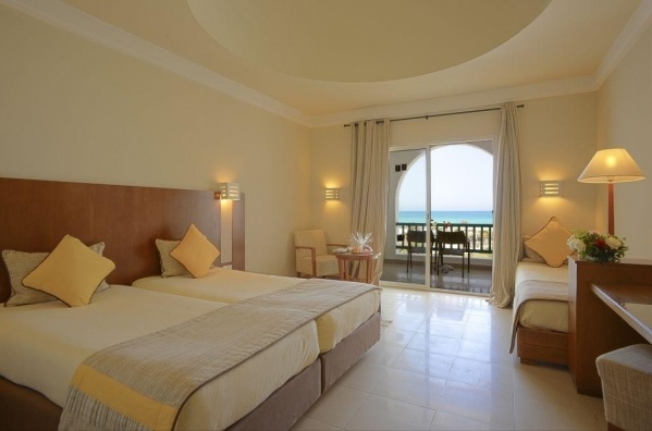 Vincci Helios Beach ****