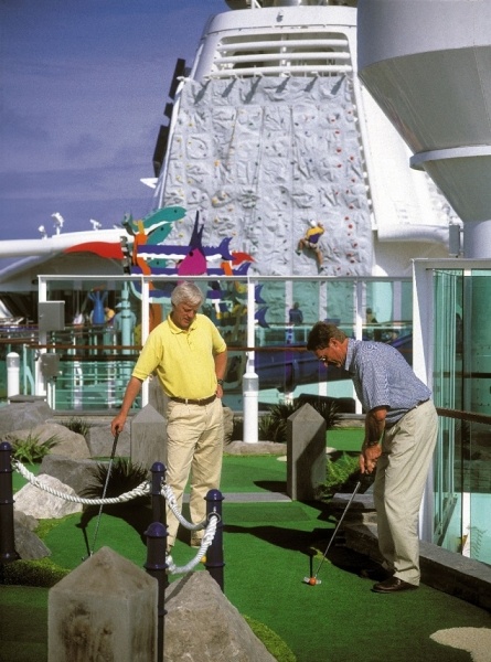 DÉL-KARIBI BARANGOLÁS, Brilliance of the Seas