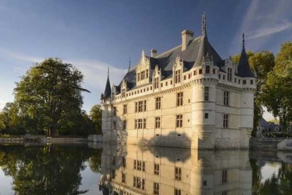 A Loire menti kastélyok - csoportos körutazás magyar idegenvezetéssel 2026.05.14-18.