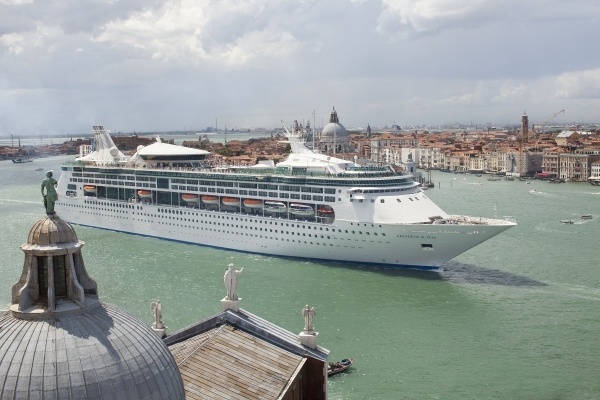 DÉLI KARIB-SZIGETEK FELFEDEZÉSE, Grandeur of the Seas