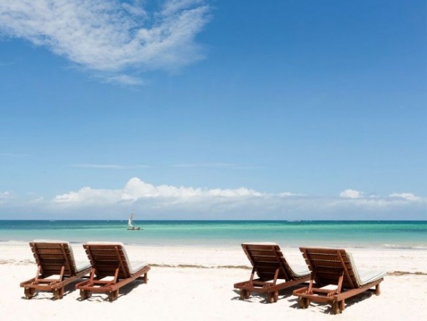 A Kilimandzsáró árnyékában - szafari és pihenés Kenyában magyar idegenvezetővel 2026.01.20-31.