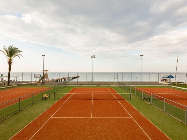 Labranda Alantur *****