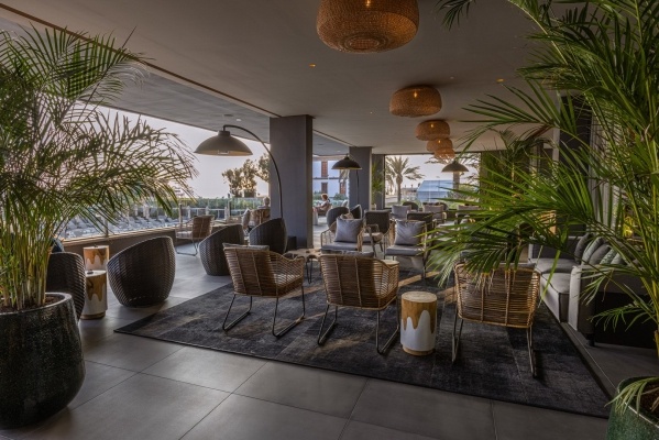 Faro A Lopesan Collection