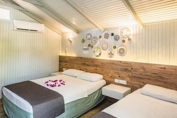 Leda Beach Hotel ***