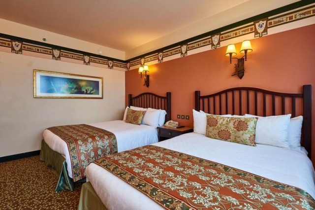 Disneyland csoportosan, párizsi városnézéssel 2026. március - Disney Sequoia Lodge ***