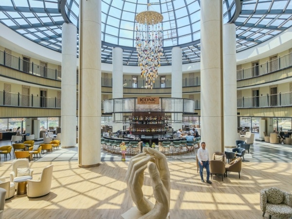 ROYAL ATLANTIS ICON *****