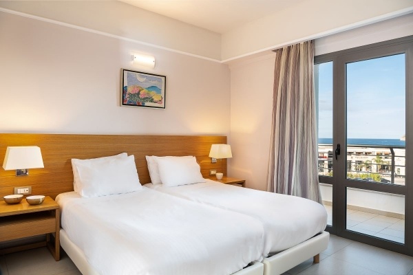 Hotel Porto Platanias Village **** FP, repülővel