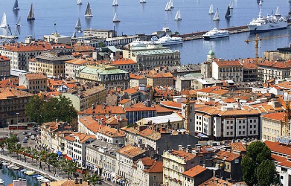 Plitvicei tavak és Zágráb (Horvátország természeti csodái) **/***