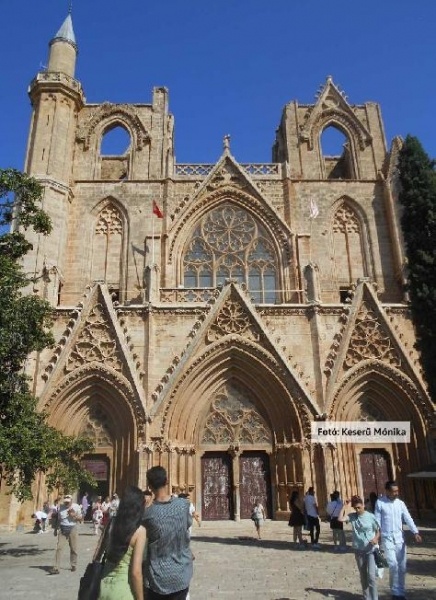 Észak-Ciprus körutazás ****