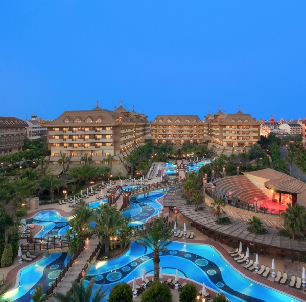 Royal Dragon Hotel - 6 éjszakás