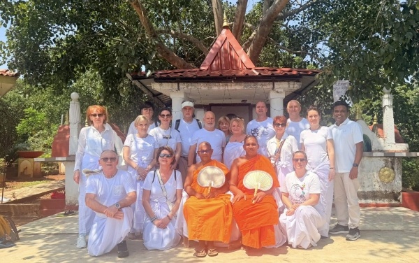 Elle Spirit Camp Srí Lankán