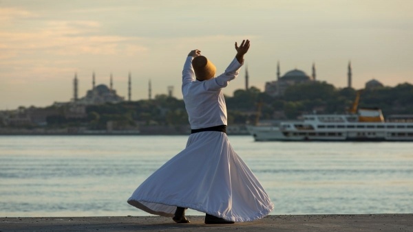 IZMIR ÉS ISZTAMBUL: IDŐUTAZÁS TÖRÖKORSZÁG SZÍVÉBEN ****