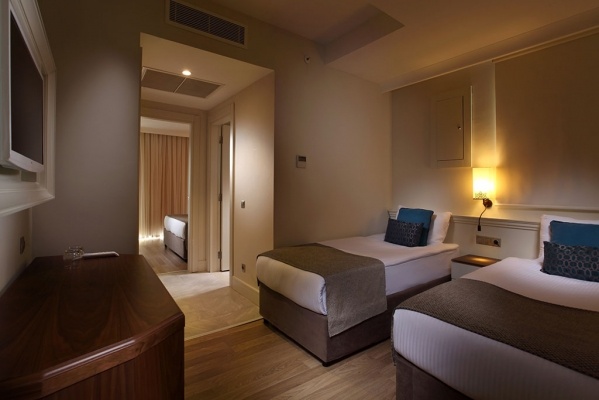 Diamond Elite Hotel16+ **** UAI, repülővel