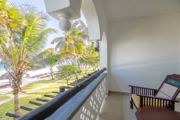 Southern Palms Beach Resort*****, AI, egyénileg