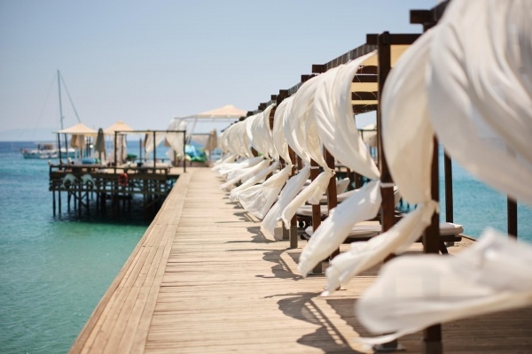 LAUR HOTELS *****