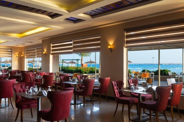 BEACH ALBATROS RESORT **** Safaga repülővel