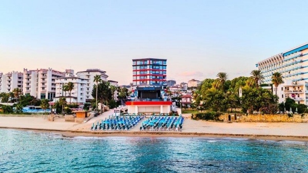 Granada Luxury Red 16+***** - UAI, repülővel