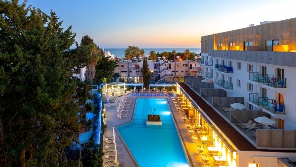 Anemi Hotel & Suites - 14 éjszakás