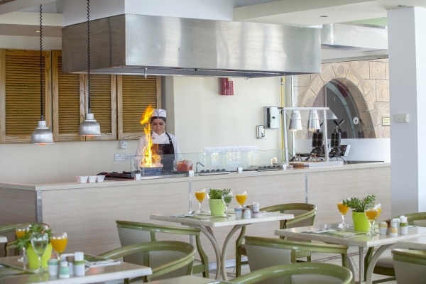 Lordos Beach Hotel & Spa - 7 éjszakás