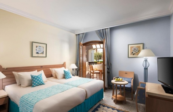 Royal Lagoons Resort & Aqua Park