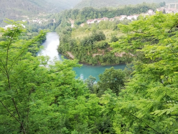 Mandarinszüret a Neretva völgyében és a boszniai piramisok völgye