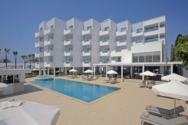 OKEANOS BEACH BOUTIQUE ****