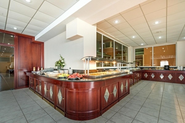 Astir Palace ****