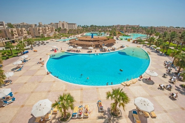 Royal Lagoons Resort & Aqua Park