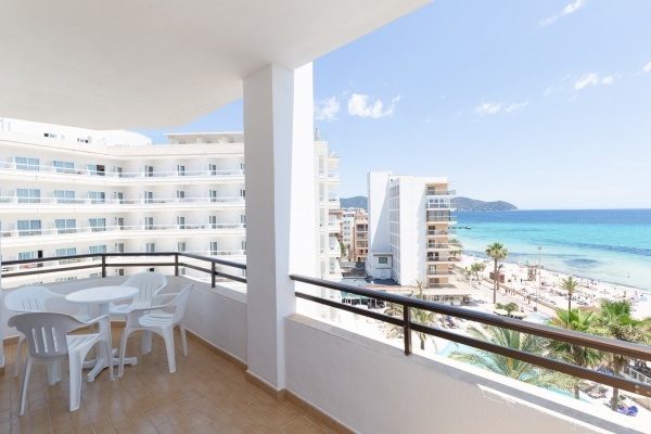 R2 Cala Millor Beach Apartments