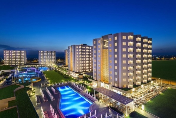 Grand Park Lara *****