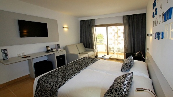 BG PAMPLONA ****