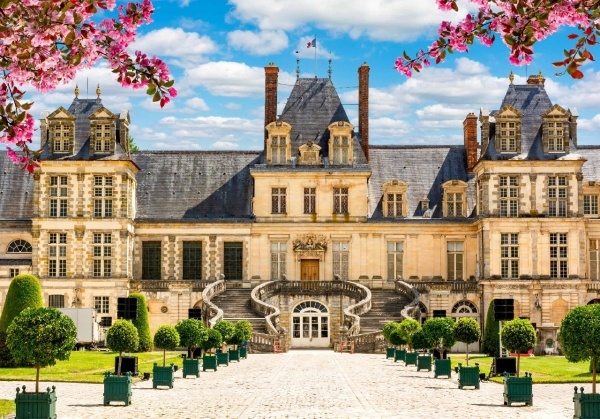 FRANCIA FÖLD KINCSEI (BUSSZAL)