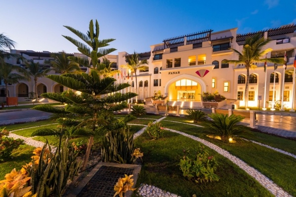 Fanar Beach Resort ***** AI, repülővel