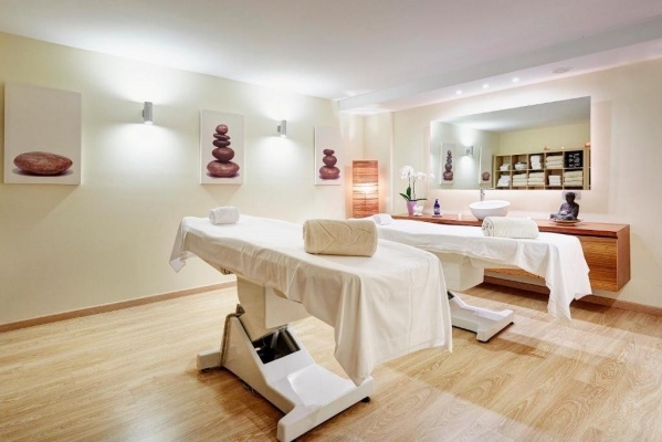 GRUPOTEL MACARELLA SUITES AND SPA ****