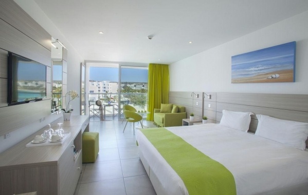 Limanaki Beach Hotel ****