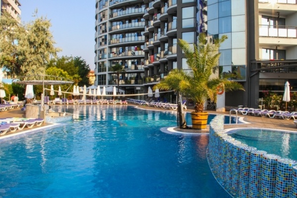 Smartline Meridian **** Sunny Beach repülővel
